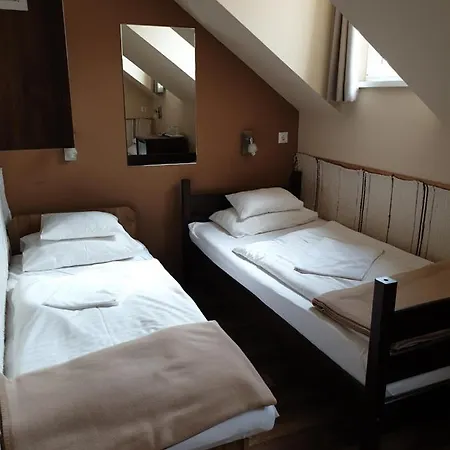 Kastelykert Fogado Inn 3*