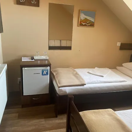 Inn Kastelykert Fogado