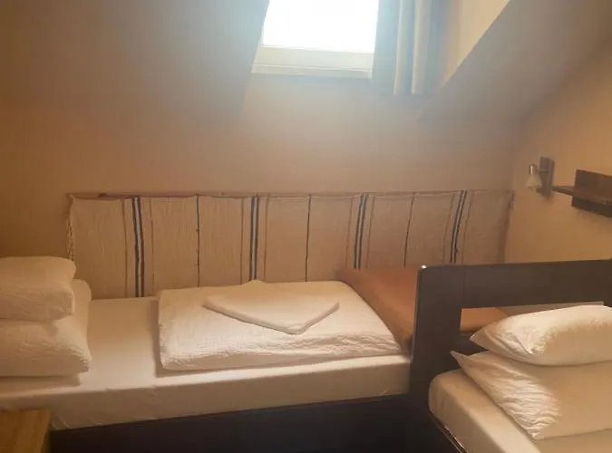 Värdshus Kastelykert Fogado