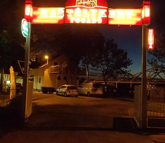 Värdshus Kastelykert Fogado