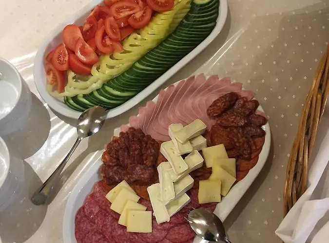 Kastelykert Fogado 3* Segedyn