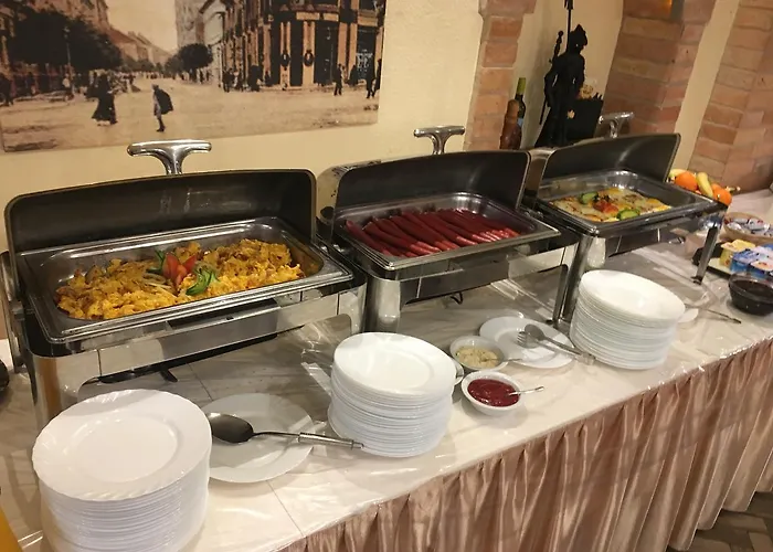 Kastelykert Fogado Zajazd